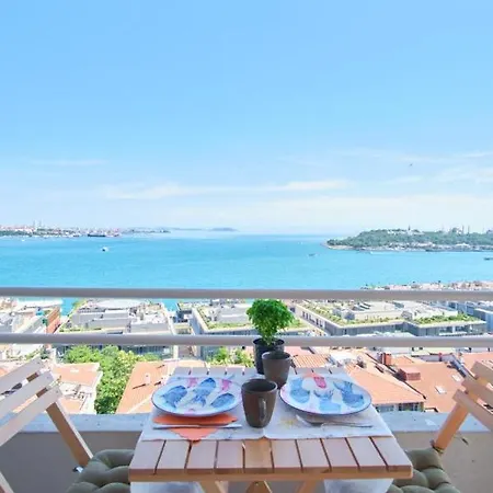 A Million Dollar View In The Heart Of The City Istanbul Exterior photo