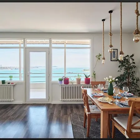 A Million Dollar View In The Heart Of The City Istanbul Exterior photo